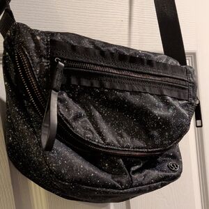 lululemon athletica Black Speckled Crossbody Shoulder Bag